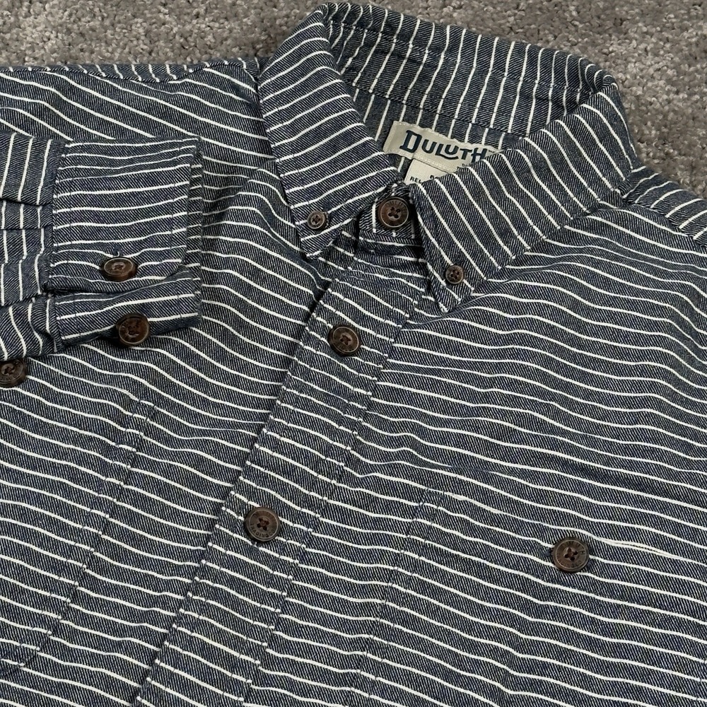 Duluth Trading Button Up Shirt Men's M Blue Untucked Free Swingin Relaxed Fit